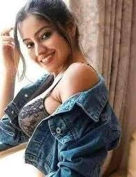 Call Girls In Delhi +918377877756 Customers Satisfaction